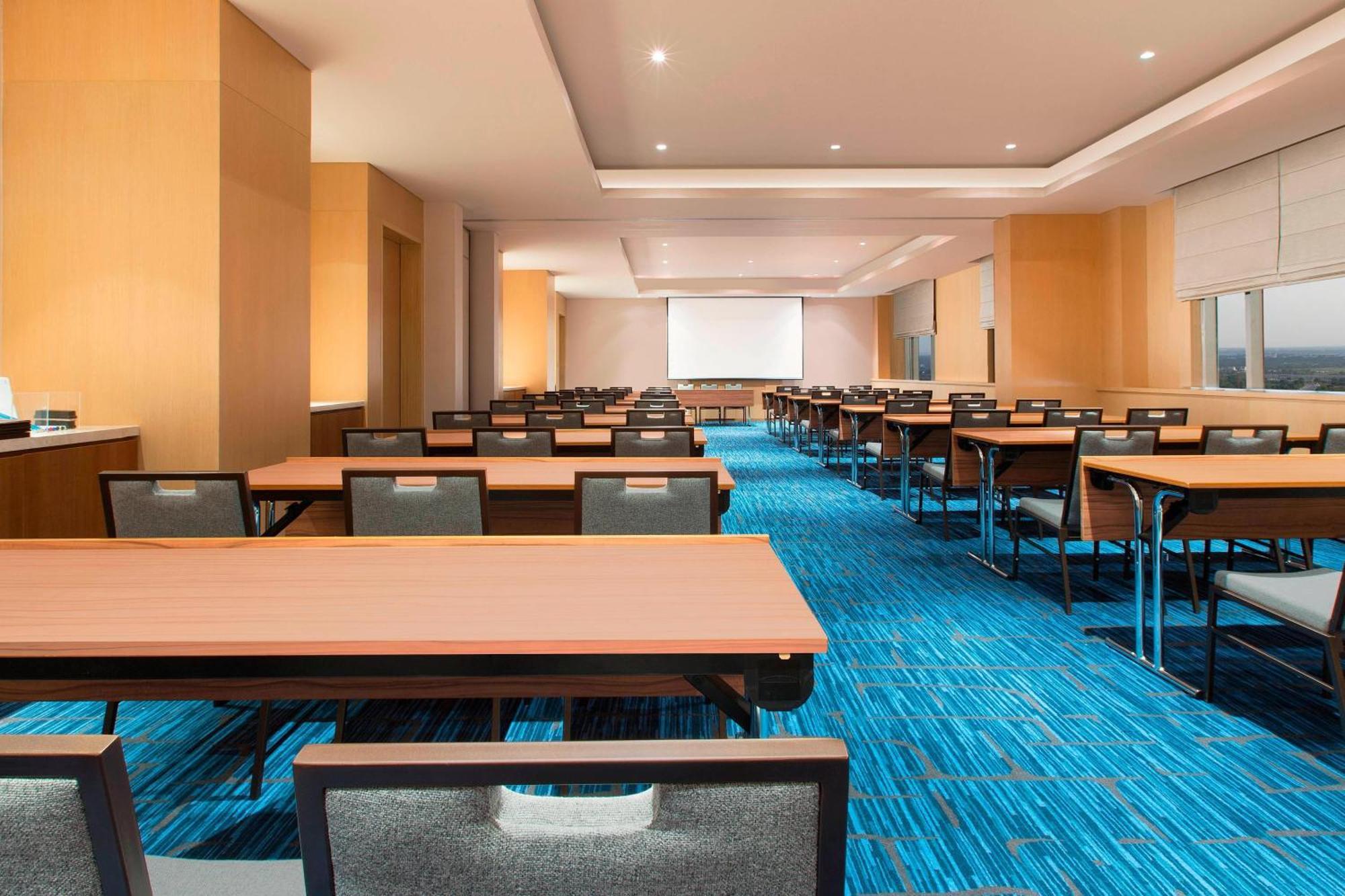Sheraton Hyderabad Hotel Dış mekan fotoğraf