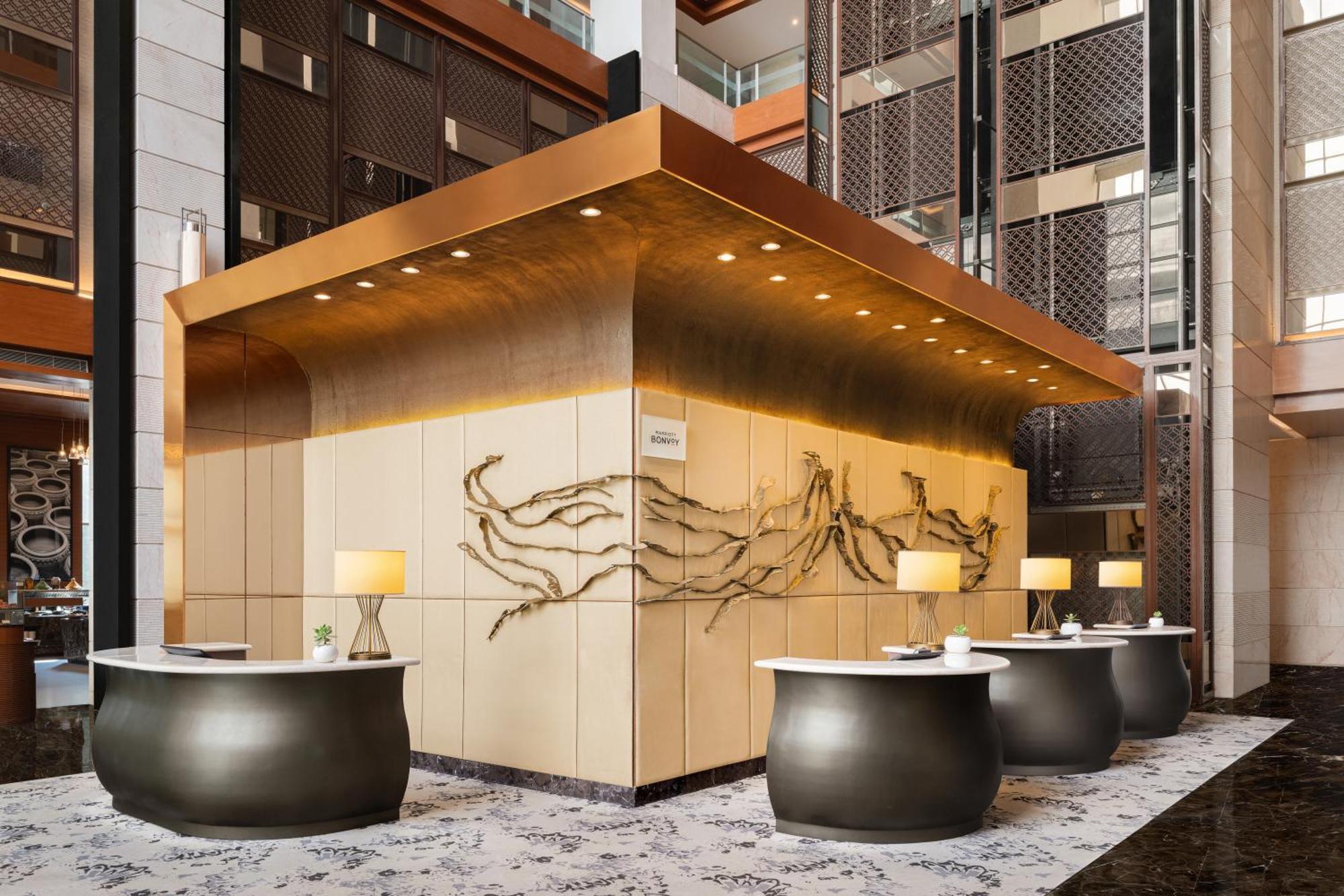 Sheraton Hyderabad Hotel Dış mekan fotoğraf